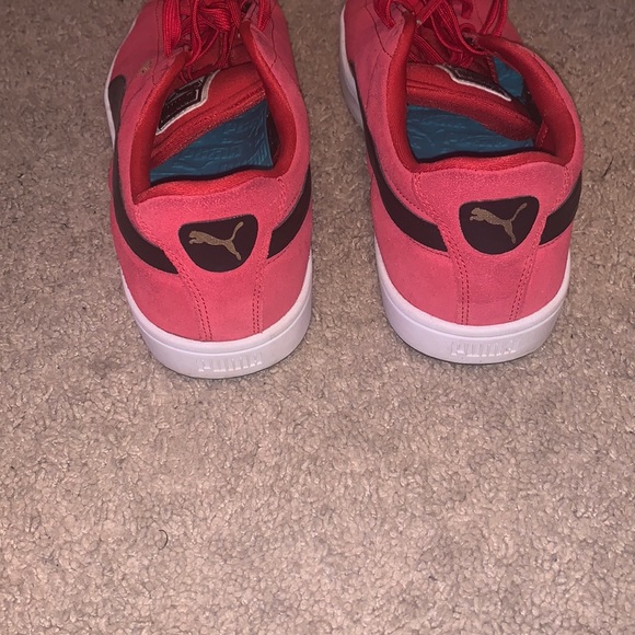 Suede pumas - Picture 2 of 4